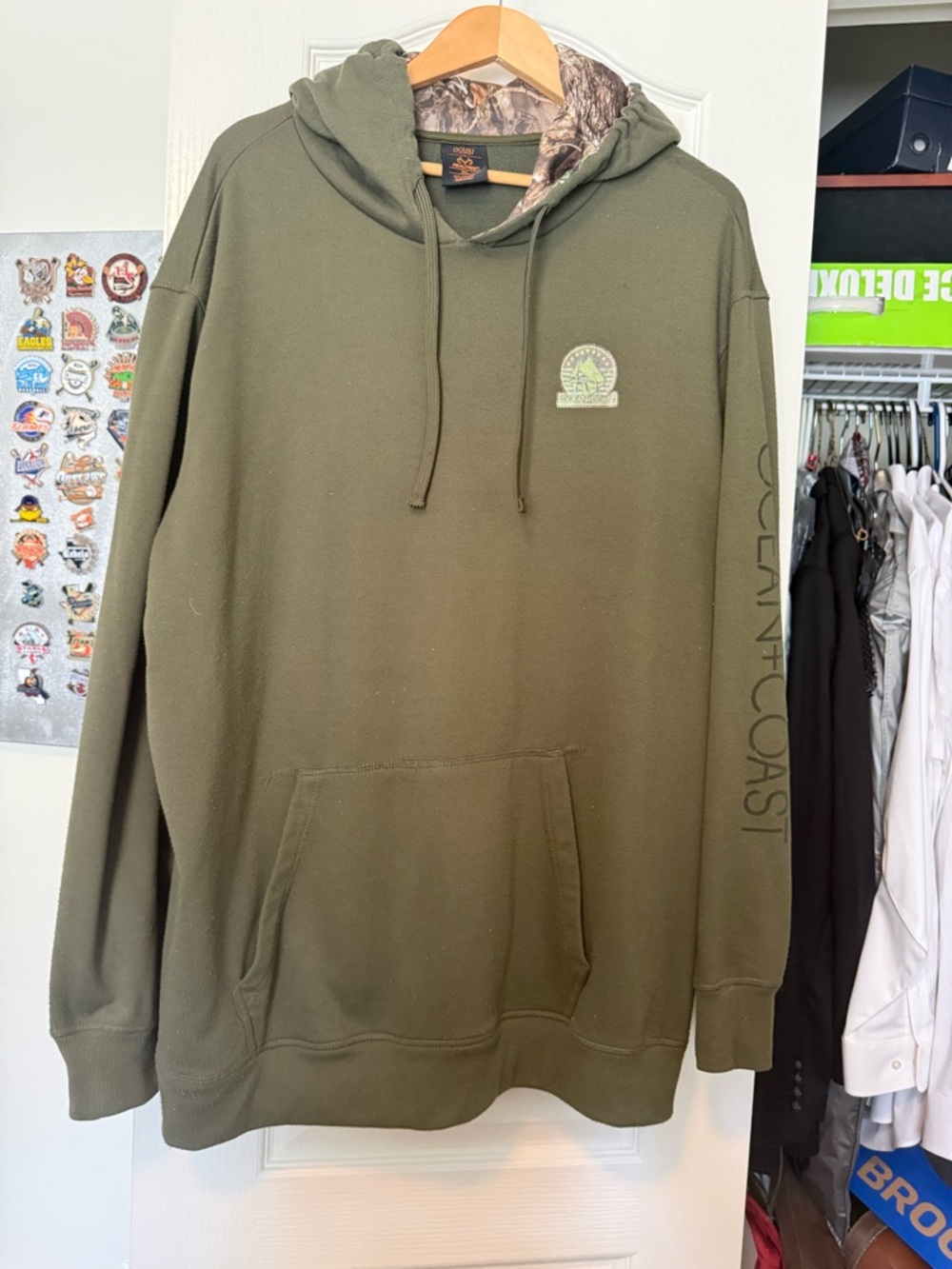 2 pullovers 
Olive green and cream 
Sold together for $10
